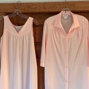 Vintage Vanity Fair Nightgown and Matching Robe.